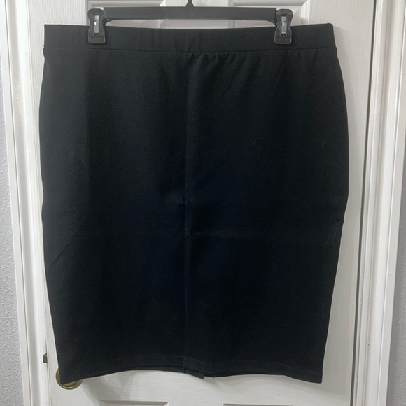 Women’s pull on pointe midi pencil skirt black size 1X - Picture 3 of 7